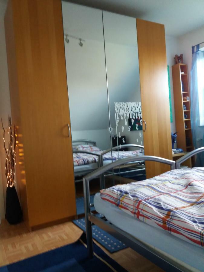 Ruhiges Zimmer Direkt An Den Leineauen Hemmingen  Exteriör bild